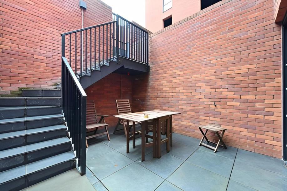 Richardson Deluxe Apartments Лондон Екстериор снимка
